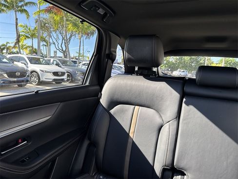 Used 2025 MAZDA CX-70 3.3 Turbo S w/ Premium Package image 18