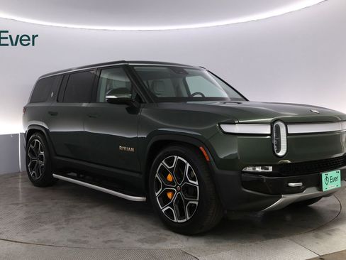 Used 2023 Rivian R1S Adventure AWD/4WD image 13