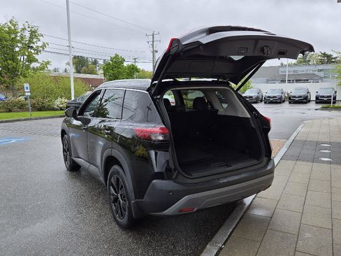 Used 2021 Nissan Rogue SV w/ Premium Package AWD/4WD image 21