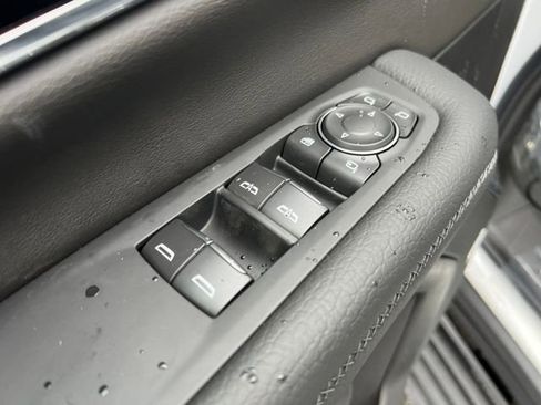 New 2026 GMC Yukon XL Denali w/ Denali Reserve Package image 13