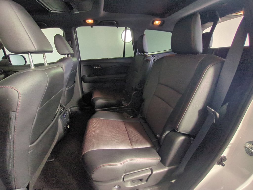 Used 2021 Honda Pilot Black Edition image 17