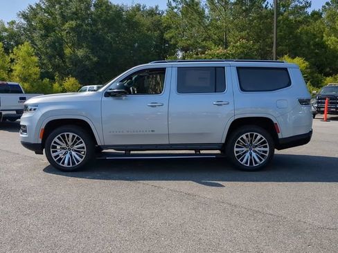 New 2023 Jeep Grand Wagoneer Series III AWD/4WD image 7