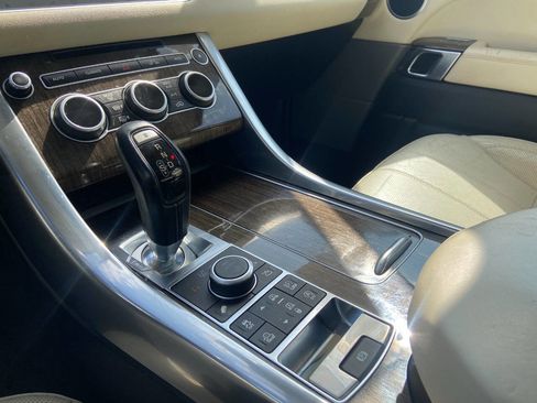 Used 2017 Land Rover Range Rover Sport HSE image 15