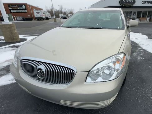 Used 2009 Buick Lucerne CXL image 3