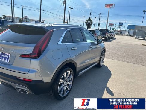 Used 2023 Cadillac XT4 Premium Luxury w/ Enhanced Visibility Package image 7