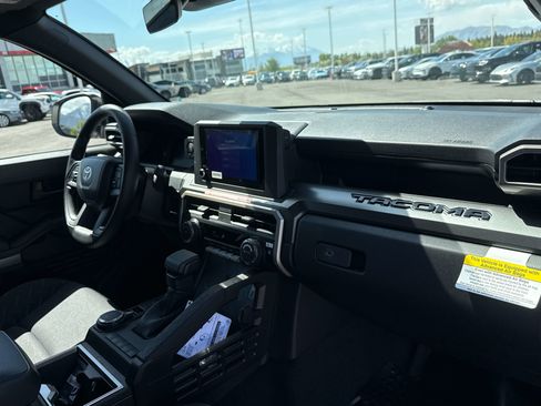 New 2026 Toyota Tacoma SR5 AWD/4WD image 15