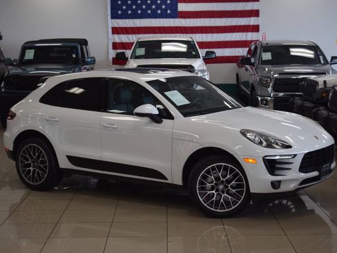 Used 2016 Porsche Macan S image 2