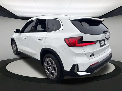 Used 2023 BMW X1 xDrive28i image 11