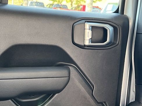 Used 2024 Jeep Wrangler Sport S image 51