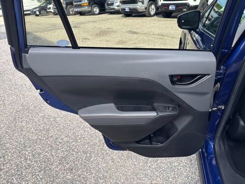 Used 2024 Subaru Crosstrek 2.5i Sport w/ Crosstrek Mirror Package AWD/4WD image 18