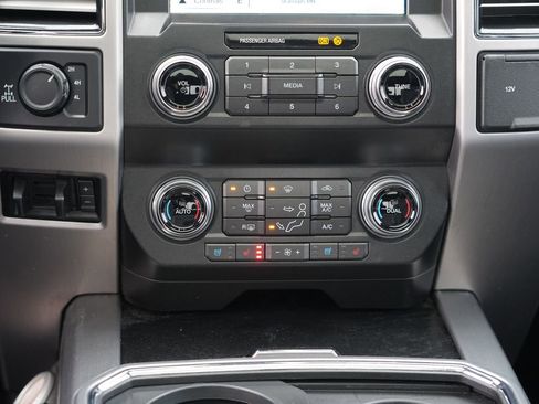 Used 2019 Ford F250 Platinum w/ Platinum Ultimate Package image 25