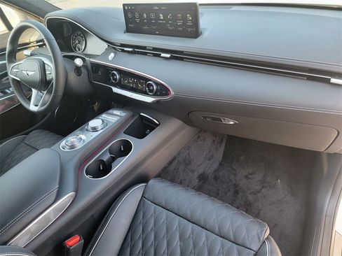 New 2025 Genesis GV70 3.5T Sport w/ Sport Advanced Package image 18