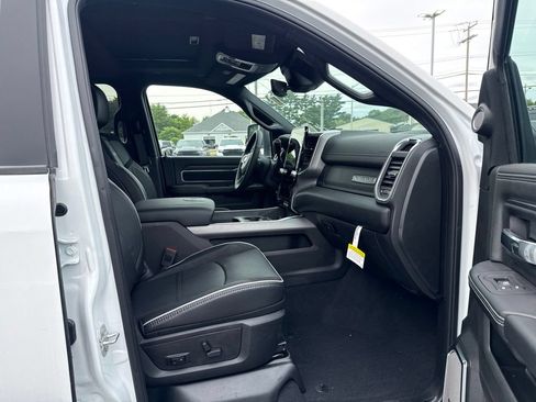 New 2026 RAM 2500 Laramie AWD/4WD image 27