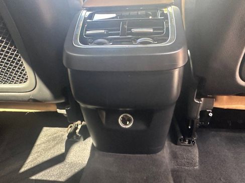 Used 2017 Volvo XC90 T6 Momentum w/ Vision Package image 35