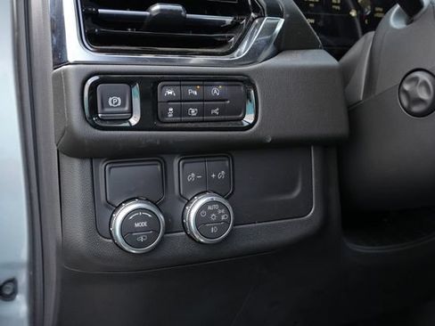 Used 2026 GMC Yukon Denali w/ Sun & Power Step Package RWD image 13