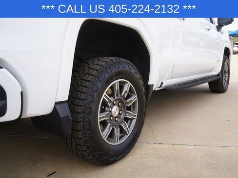 Used 2024 GMC Sierra 1500 AT4 w/ Technology Package image 10