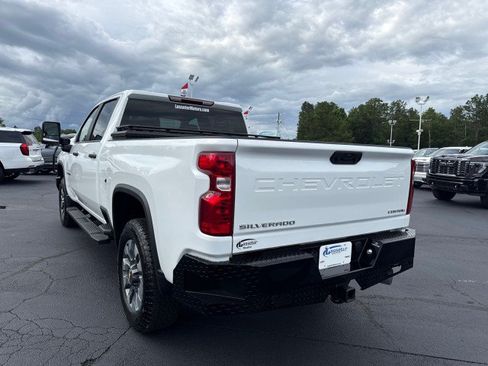 Used 2025 Chevrolet Silverado 2500 Custom w/ Custom Value Package AWD/4WD image 5