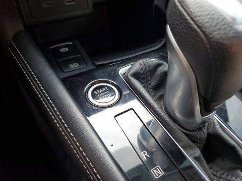 Used 2023 Nissan Kicks SR w/ SR Premium Package FWD image 29