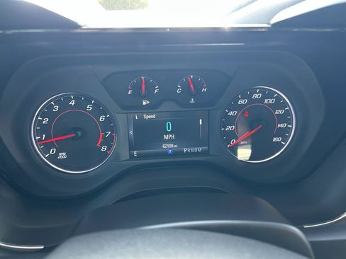 Used 2018 Chevrolet Camaro LT RWD image 5