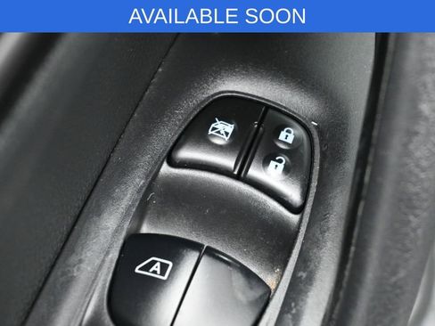 Used 2019 Nissan Rogue SV w/ Premium Package AWD/4WD image 5
