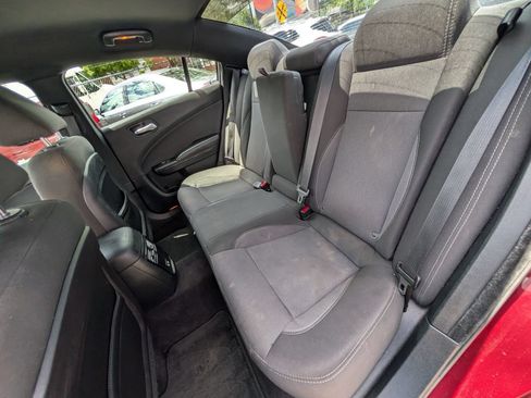 Used 2017 Dodge Charger SE w/ Blacktop Package RWD image 18