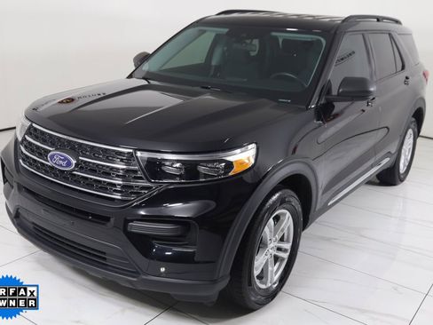 Used 2022 Ford Explorer XLT image 23