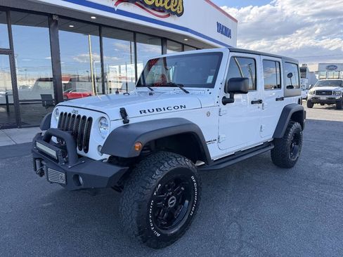 Used 2016 Jeep Wrangler Unlimited Rubicon w/ Connectivity Group AWD/4WD image 1