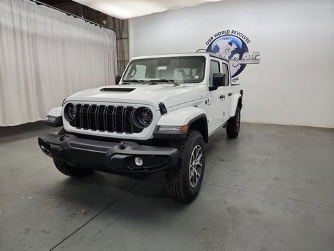 New 2025 Jeep Gladiator Sport image 12