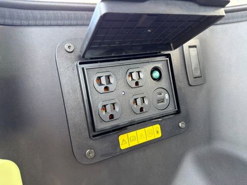 Used 2025 Ford F150 Lightning Lariat AWD/4WD image 17