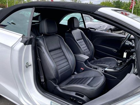 Used 2018 Buick Cascada Premium FWD image 7