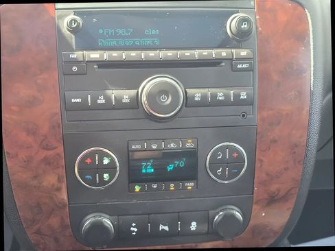 Used 2013 Chevrolet Avalanche LT w/ All-Star Edition image 22