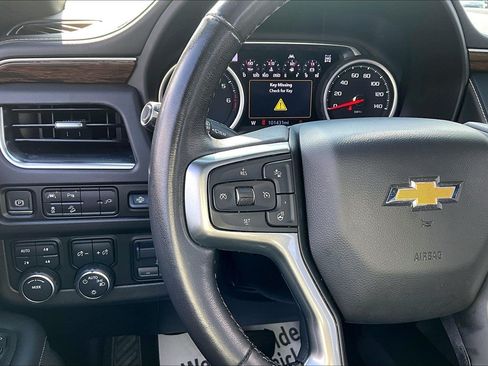 Used 2021 Chevrolet Tahoe Premier w/ Premium Package AWD/4WD image 17