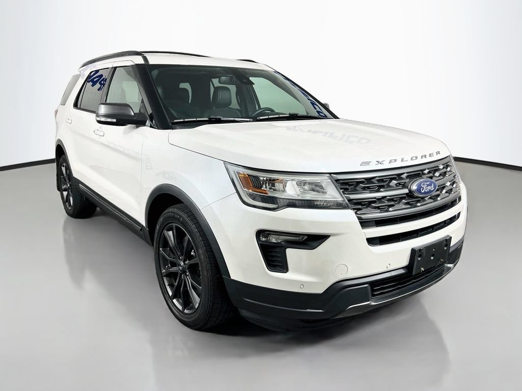 Certified 2018 Ford Explorer XLT w/ Equipment Group 202A AWD/4WD image 1
