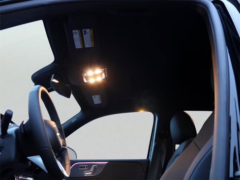 New 2025 Mercedes-Benz GLB 250 4MATIC image 38