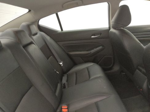 Used 2022 Nissan Altima 2.5 SR FWD image 19