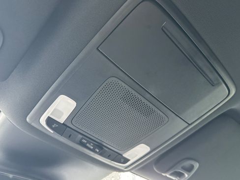 Used 2025 Honda Pilot Sport image 23