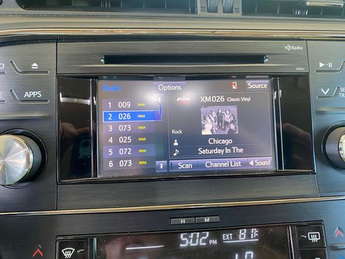 Used 2015 Toyota Avalon XLE FWD image 17