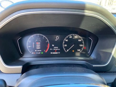 Used 2024 Honda Pilot Touring image 17