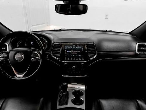 Used 2021 Jeep Grand Cherokee Limited AWD/4WD image 22