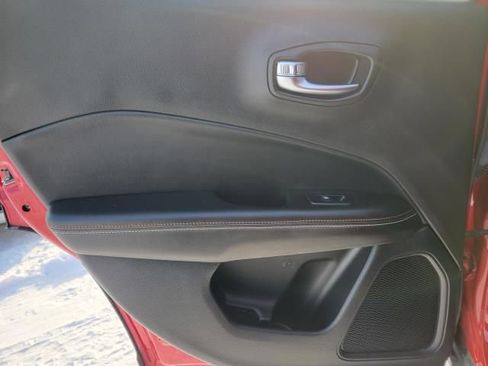 Used 2020 Jeep Compass Latitude w/ Cold Weather Group image 10