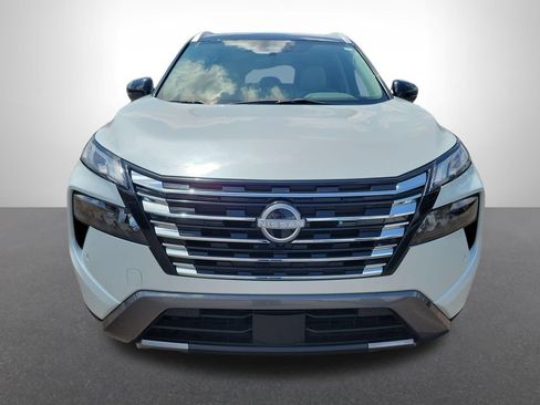 Used 2024 Nissan Rogue SL w/ SL Premium Package FWD image 2