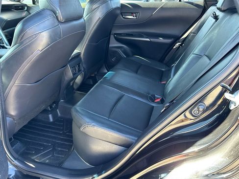 Used 2021 Toyota Venza XLE w/ Softex Package image 21