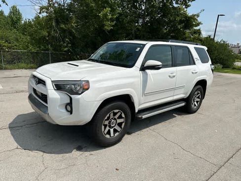 Used 2020 Toyota 4Runner TRD Off-Road Premium w/ Moonroof Package AWD/4WD image 2