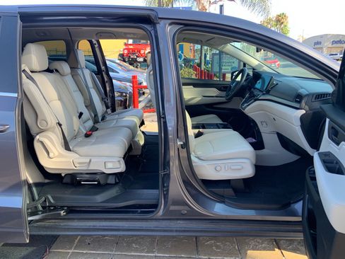 Used 2025 Honda Odyssey EX-L image 18