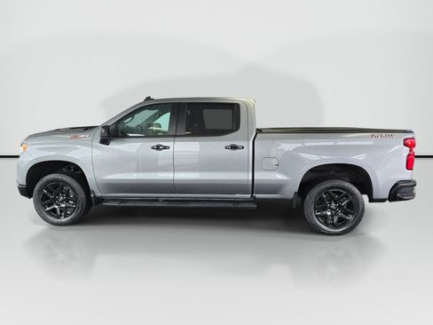 Used 2025 Chevrolet Silverado 1500 LT Trail Boss w/ Convenience Package II AWD/4WD image 6