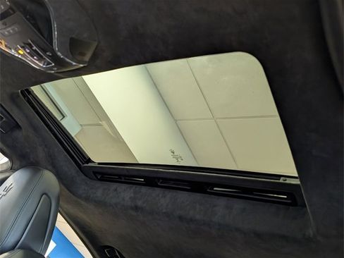 Used 2022 Maserati Ghibli Modena image 19