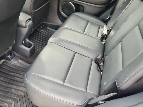 Used 2018 Honda HR-V EX-L image 12