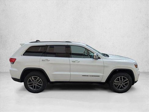 Used 2019 Jeep Grand Cherokee Limited w/ Luxury Group II AWD/4WD image 4