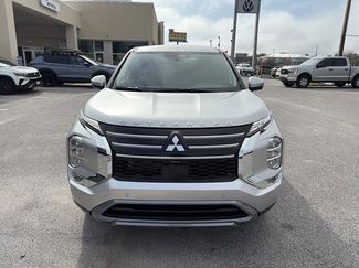 New 2026 Mitsubishi Outlander SE video 2