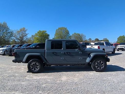 New 2026 Jeep Gladiator Mojave AWD/4WD image 6